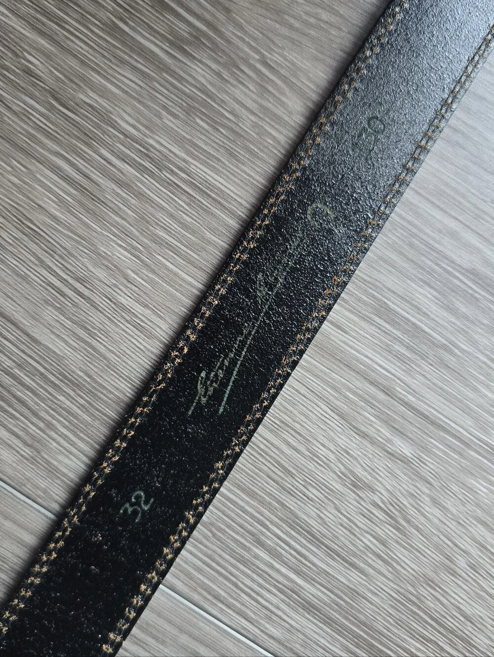 Etienne Aigner Black Leather Belt Cream Contrast Stitch Horseshoe Buckle Sz 32